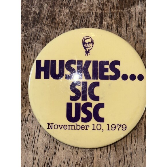 4 VINTAGE PINBACK BUTTON USC TROJANS UNIVERSITY OF SOUTHERN CALIFORNIA KFC - Picture 5 of 6